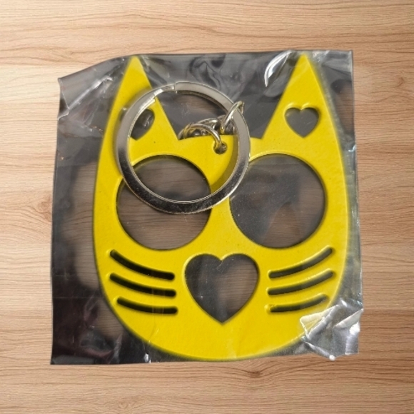 Cat Self Defense Keychain – Safety Accessory – New - Picture 2 of 3